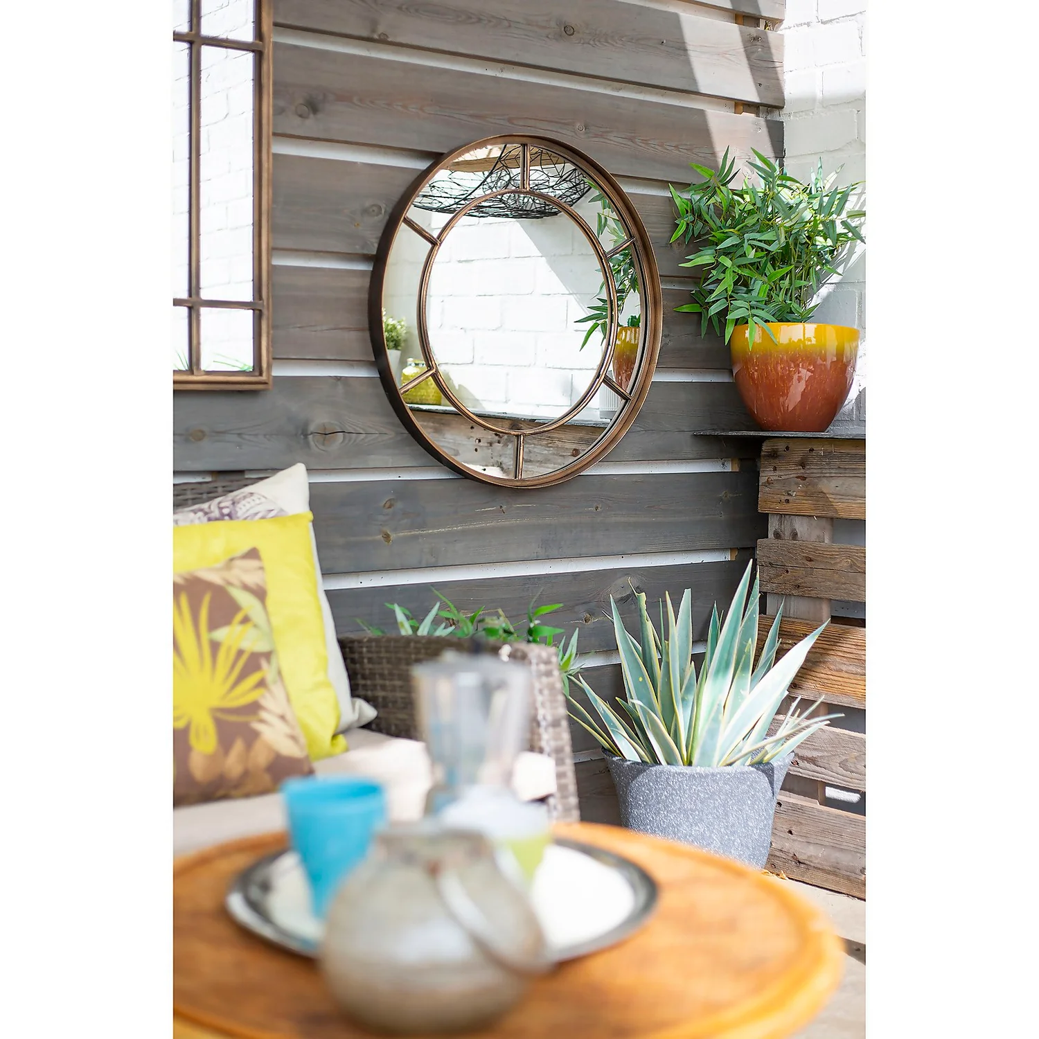 Valencia Outdoor Garden Mirror - 60cm 3 Valencia Outdoor Garden Mirror - 60cm - Image 3