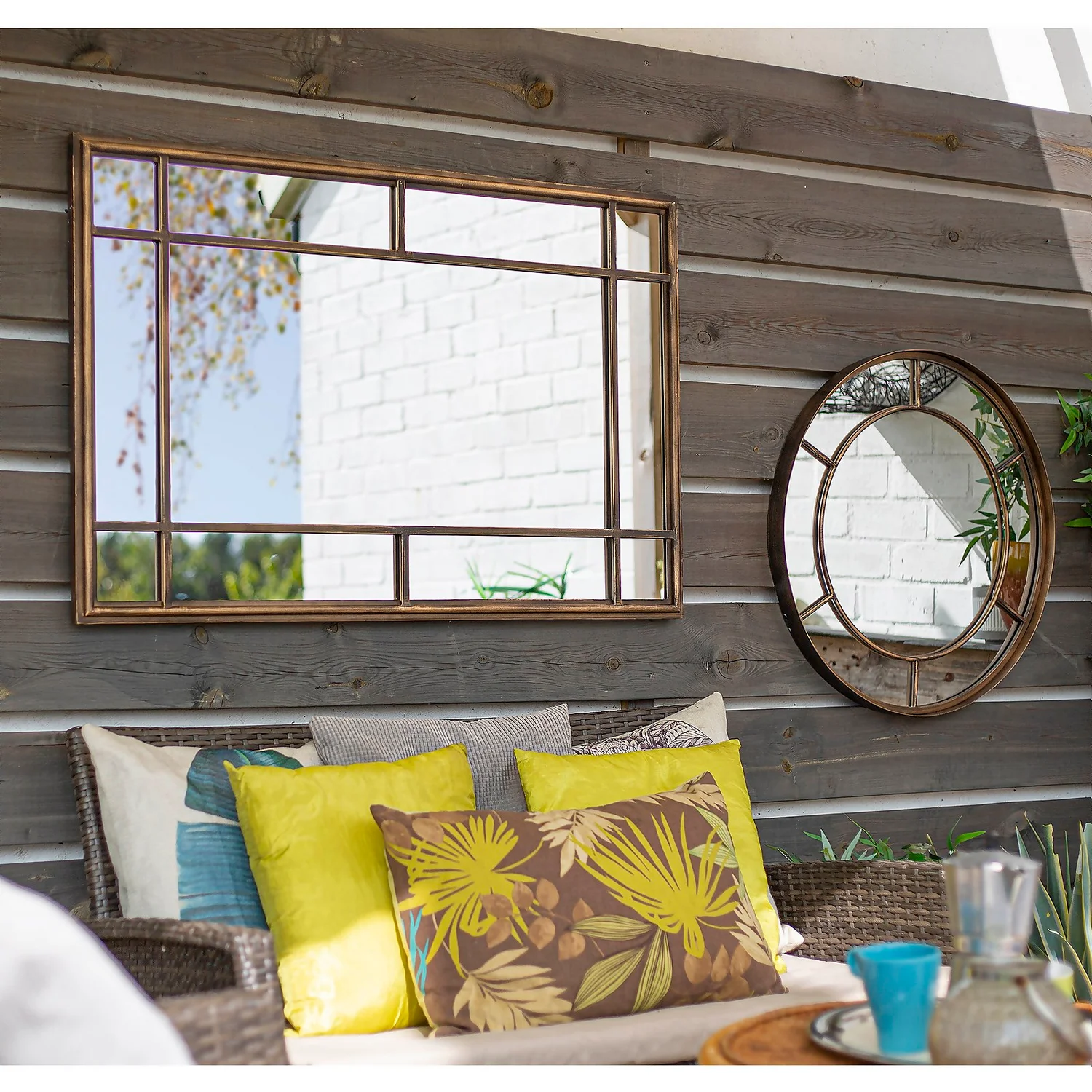 Milano Outdoor Garden Mirror - 100cm 3 Milano Outdoor Garden Mirror - 100cm - Image 3