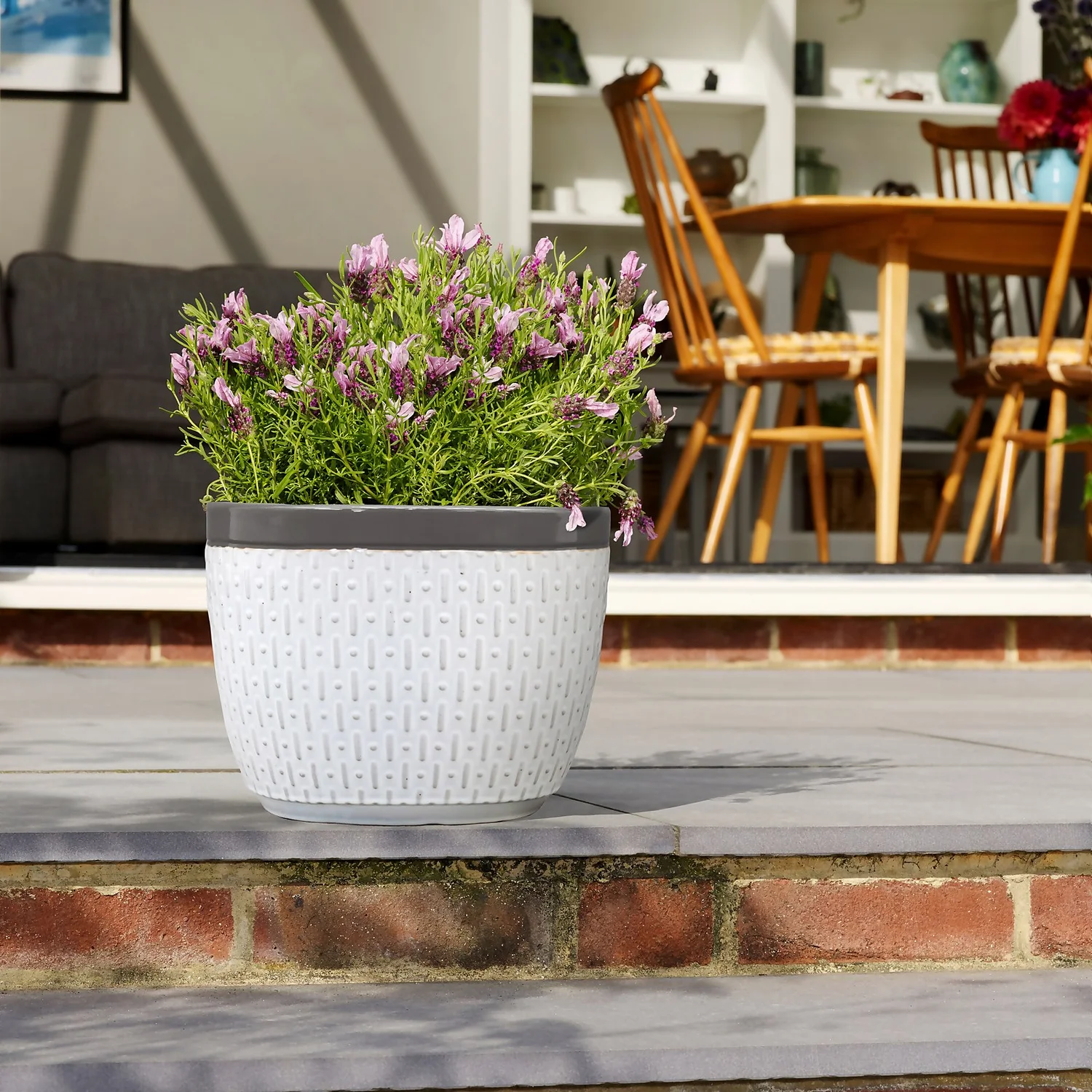 House Beautiful 2 Tone Grey Rim Egg Pot - 20cm 2 House Beautiful 2 Tone Grey Rim Egg Pot - 20cm - Image 2