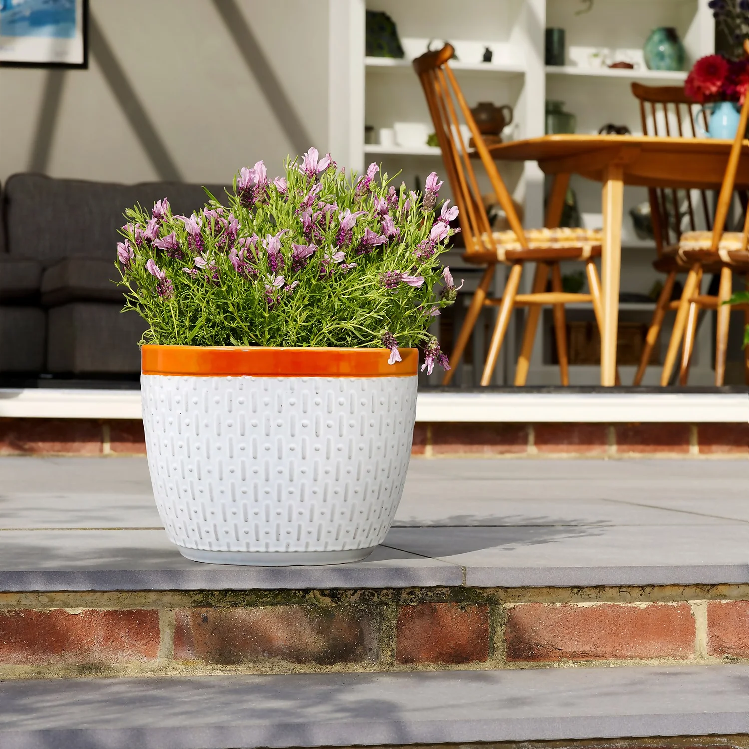 House Beautiful 2 Tone Orange Rim Egg Pot - 25cm 2 House Beautiful 2 Tone Orange Rim Egg Pot - 25cm - Image 2