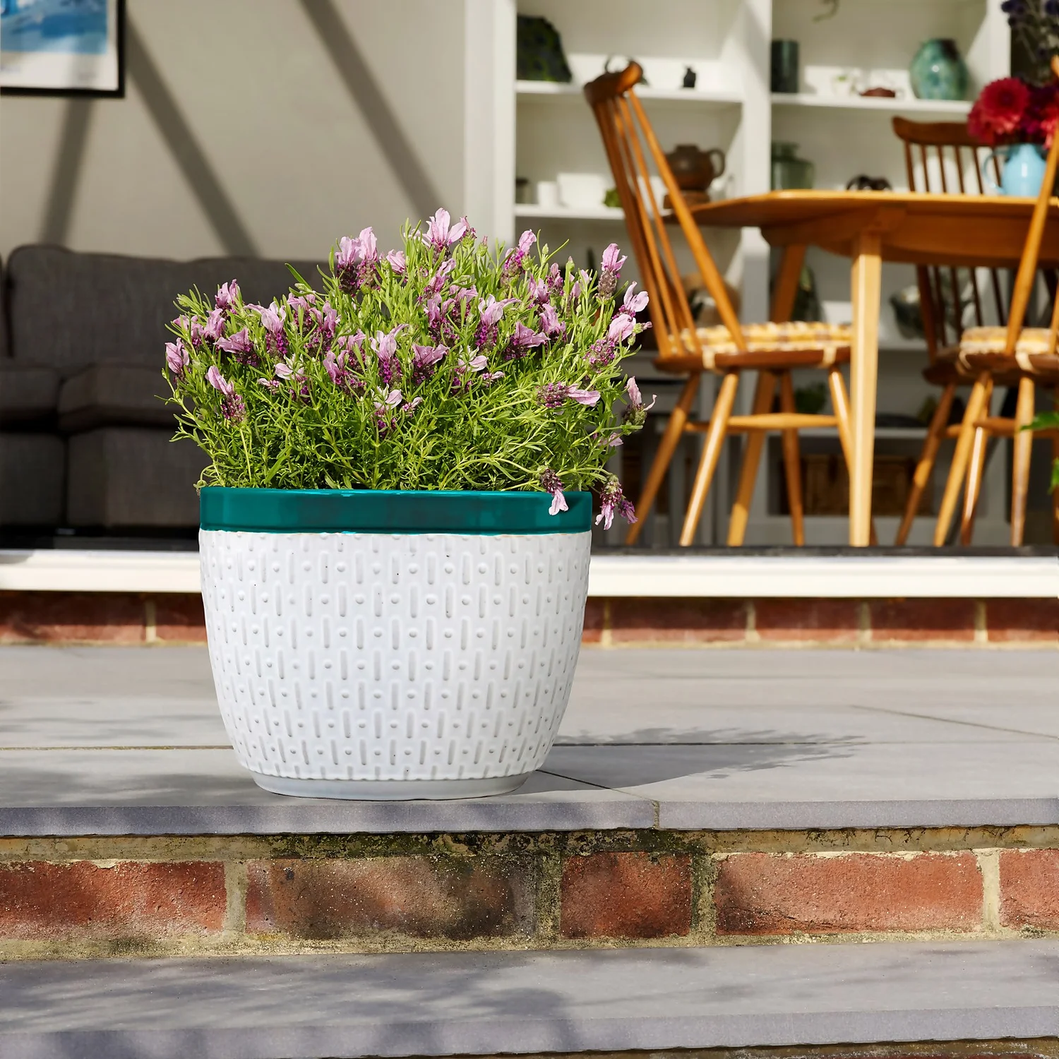 House Beautiful 2 Tone Teal Rim Egg Pot - 20cm 2 House Beautiful 2 Tone Teal Rim Egg Pot - 20cm - Image 2