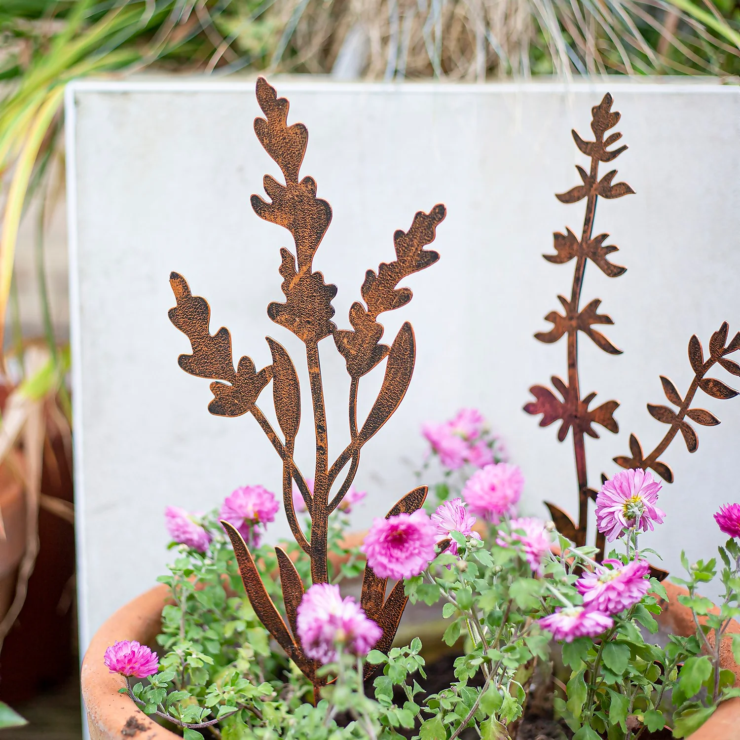 Floral Bronze Ground Stakes - 45cm (Assorted Designs) 8 Floral Bronze Ground Stakes - 45cm (Assorted Designs) - Image 8